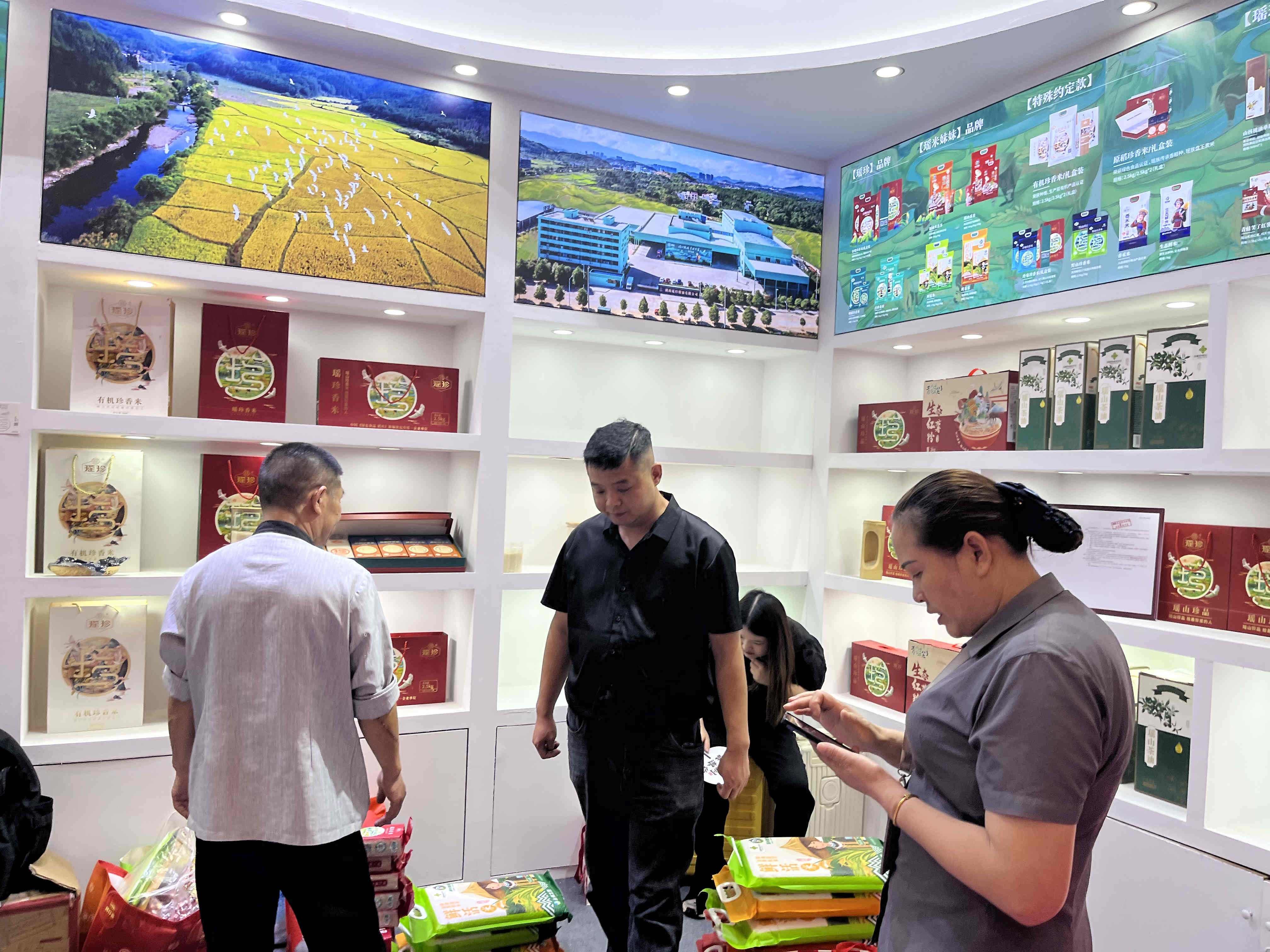 産品一(yī)搶而空(kōng) (3).jpg