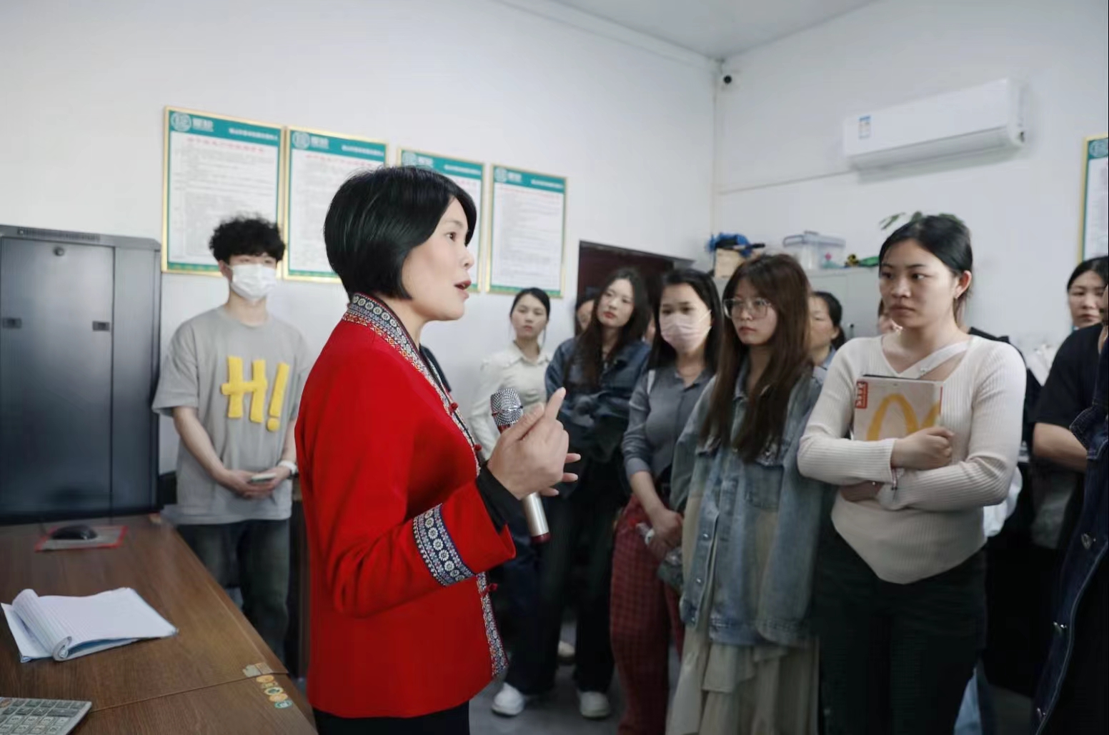 工(gōng)廠(chǎng)參觀 (1).jpg 工(gōng)廠(chǎng)參觀 (1).jpg